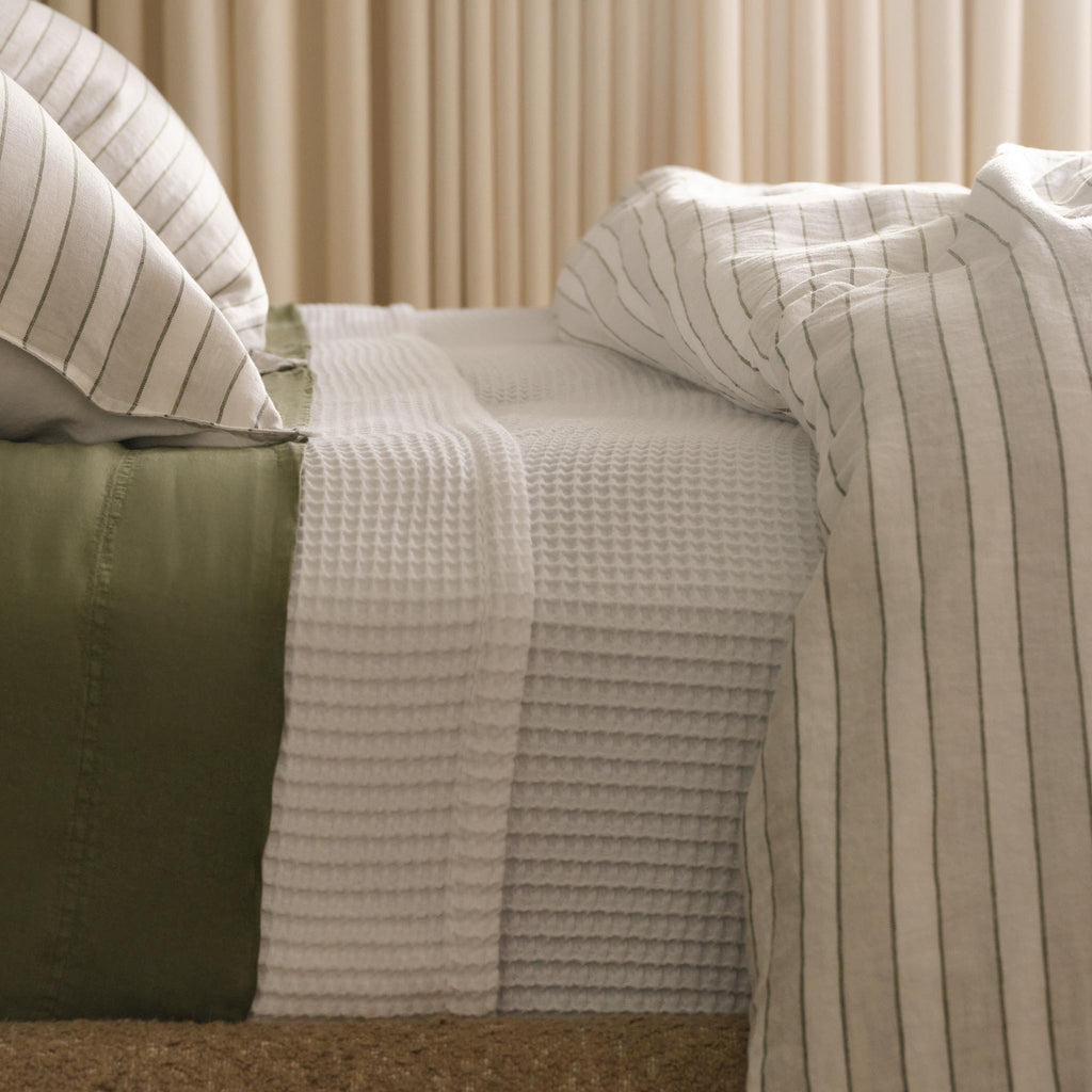 Dreamweave Waffle Bed Blanket X7