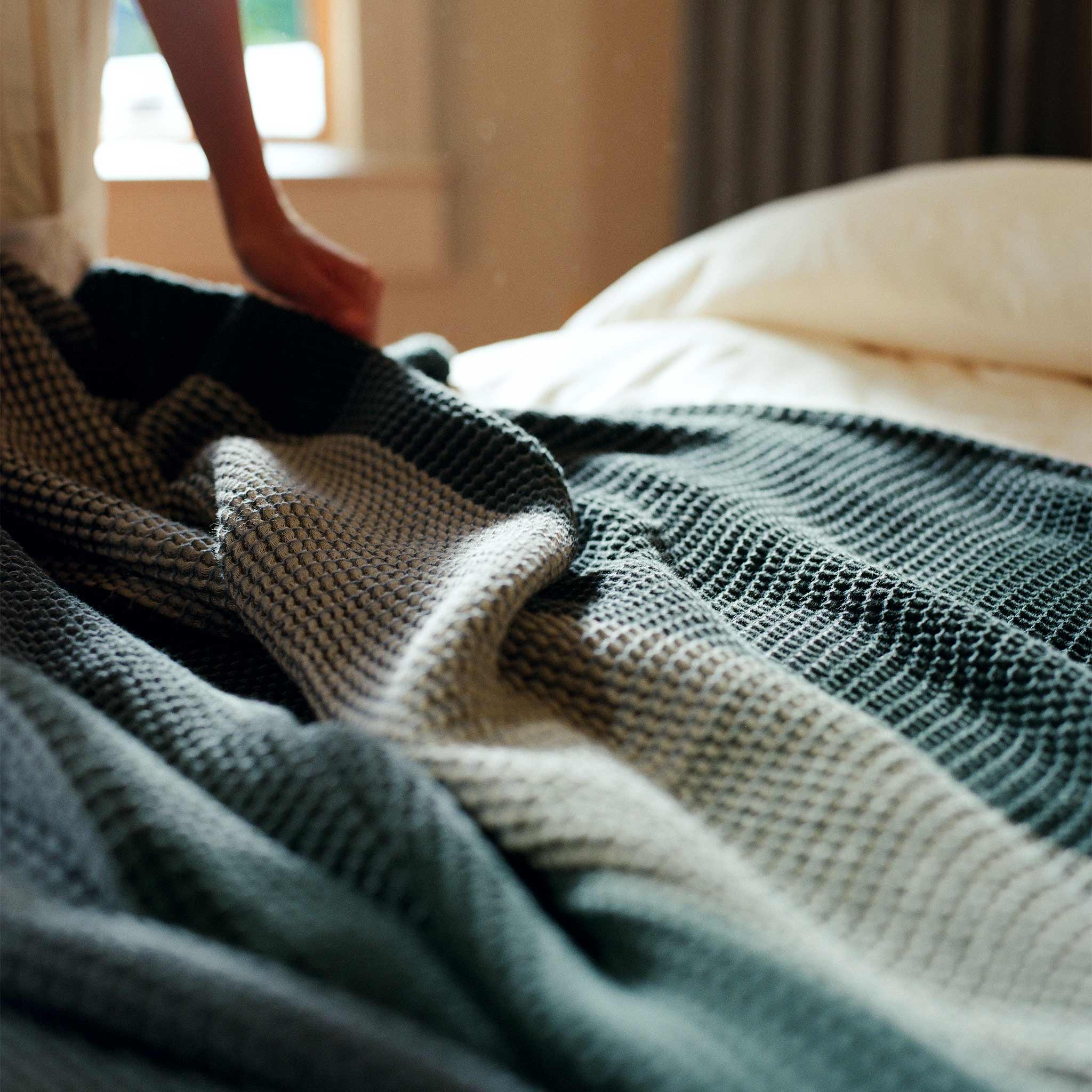 Dreamweave Waffle Bed Blanket X7