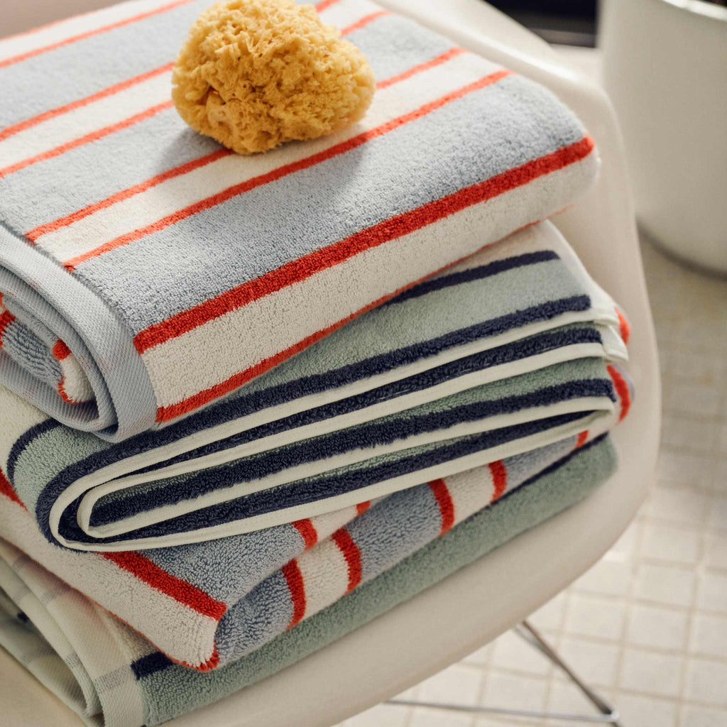 Super-Plush Set of 4 Bath Towel Bundle L9