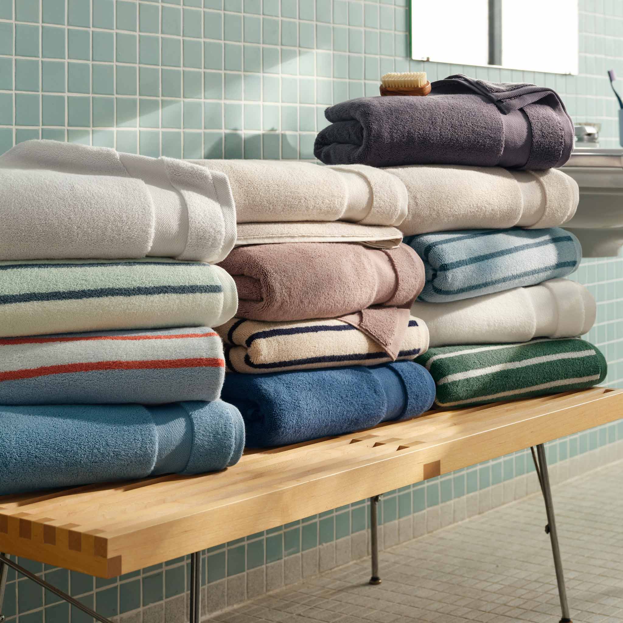Super-Plush Set of 4 Bath Towel Bundle L9