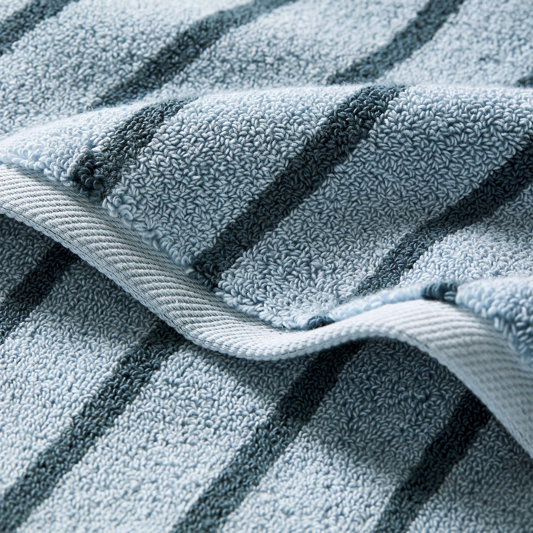 Super-Plush Set of 4 Bath Towel Bundle L9