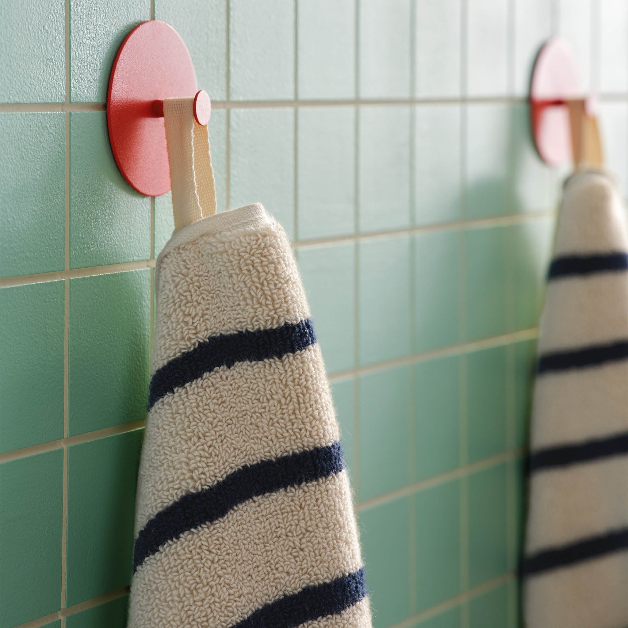 Super-Plush Set of 4 Bath Towel Bundle L9